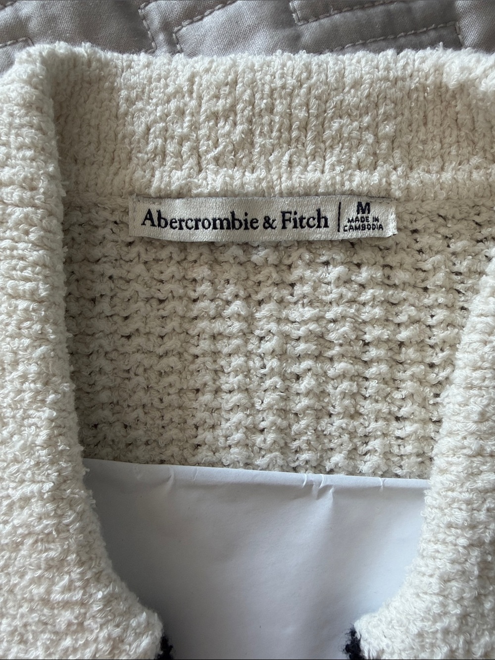 Abercrombie & Fitch Cream Short-Sleeve Knit Cardigan with Black Trim - Picture 6 of 6